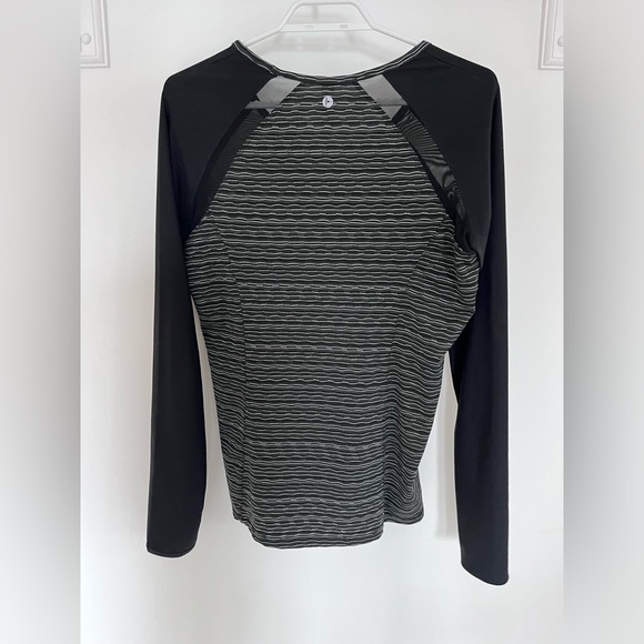 Women’s Athletic Shirt - Picture 2 of 3